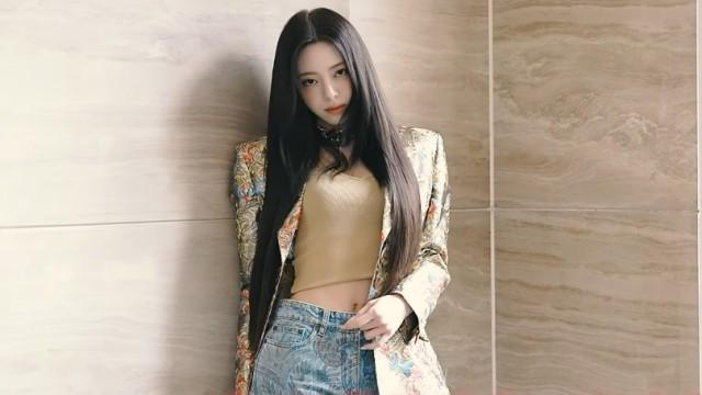 EP.242 YUNA's 'DYNAFIT' Pop-up Store & 'L'OFFICIEL' Photo Shoot Behind