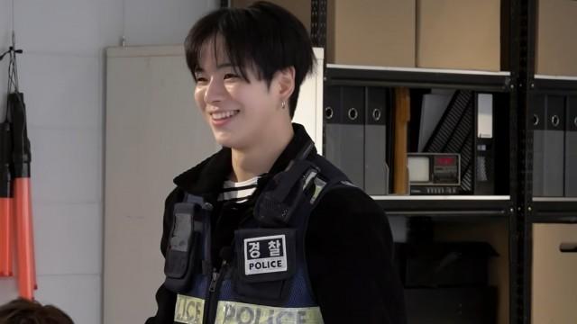  EP.78 COPS AND THIEVES