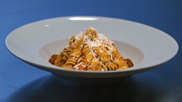 Chefs' Cut: Alex vs Noodles