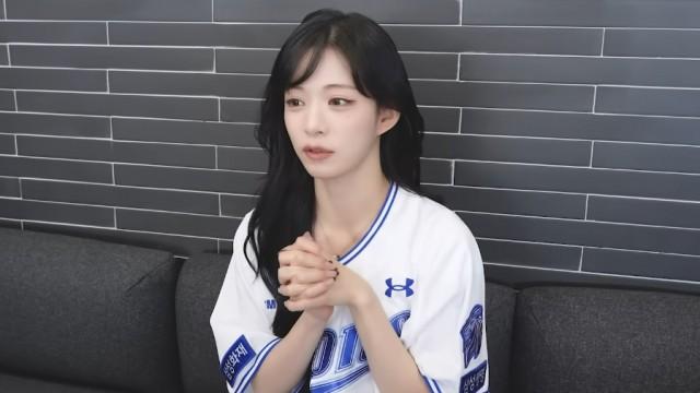 CHAEYOUNG's Samsung Lions First Pitch Behind