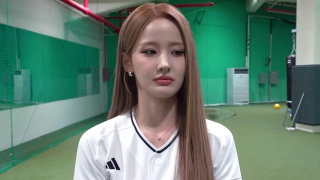 BELLE's Doosan Bears First Pitch Behind