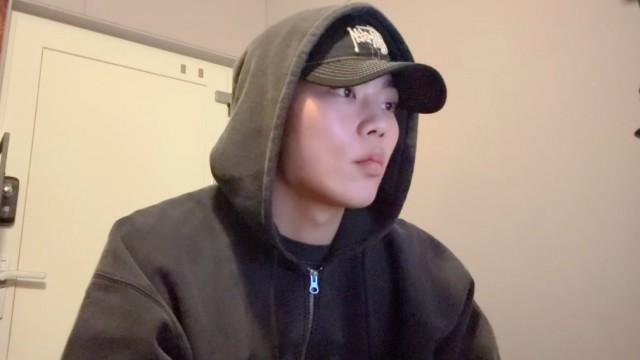 GUNWOOK's VLOG | 'Customize' Behind