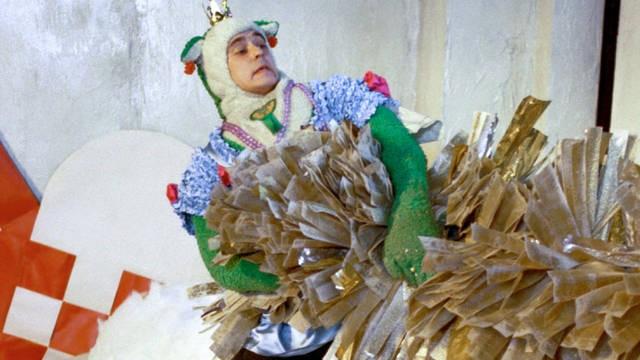 Home to the Christmas tree