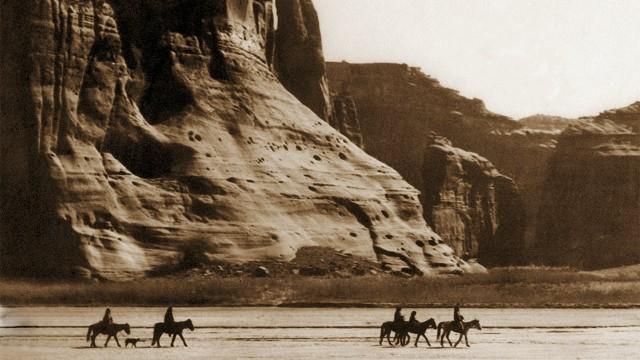 Edward Curtis: Coming to Light