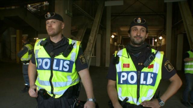 En tuff match för tunnelbanepolisen