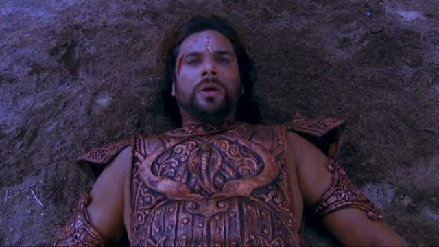 Bhishma takes Yudhishthir hostage