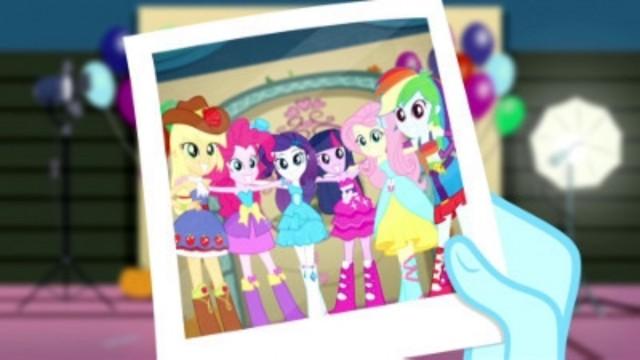 EqG Summertime Short #2: A Photo Booth Story