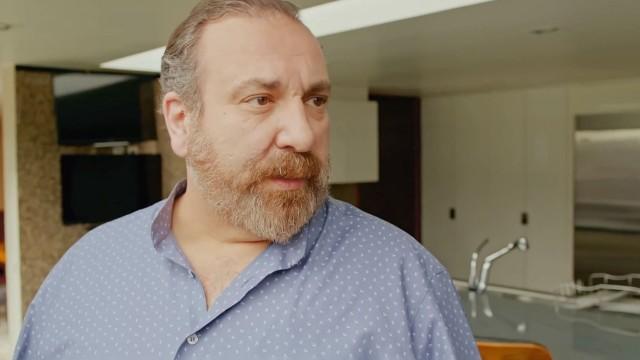 Arteaga llora la falsa muerte de Rosario Tijeras, pide que le hagan un funeral a su altura