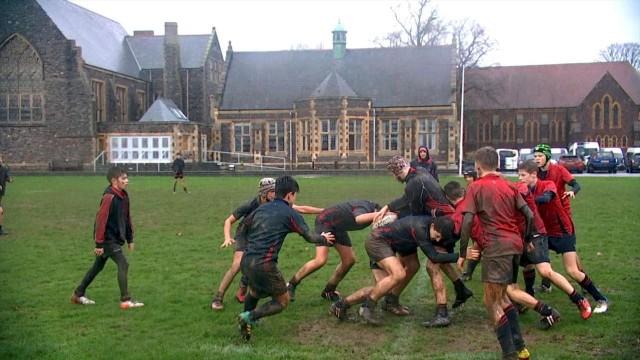 Rugby, la mauvaise éducation