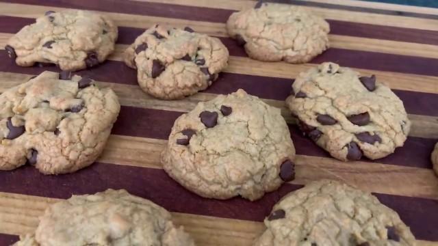 Romantic Chocolate Chip Cookies