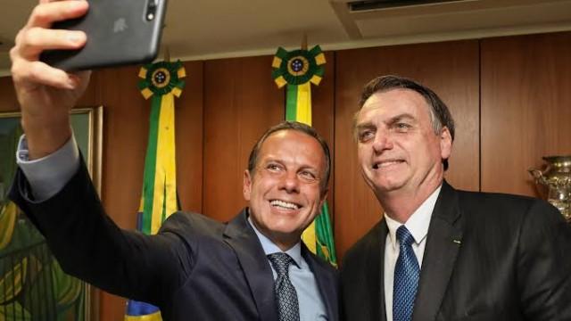 #28: A crise da democracia, lobistas no governo, e o Twitter como Diário Oficial