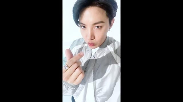 Sing 'Dynamite' with me - j-hope