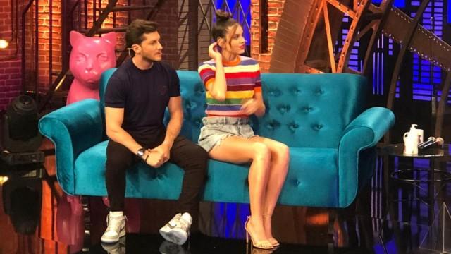 Camila Queiroz e Klebber Toledo