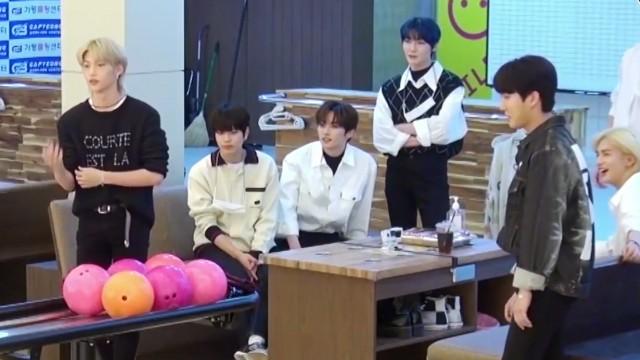 Maximum level of nervousness!?! Bowling Competition Stray Kids Cup