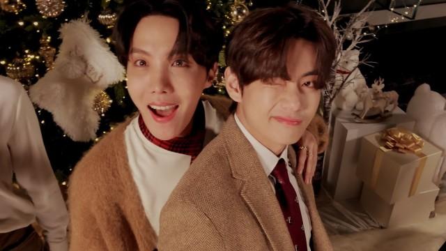 BTS (방탄소년단) Sing 'Dynamite' with me (Holiday Remix) - j-hope & V