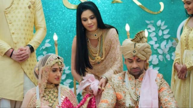 Kinjal, Paritosh Get Hitched