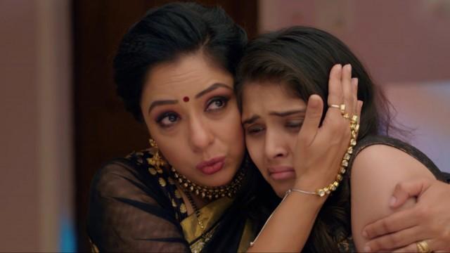 Anupama Defends Pakhi