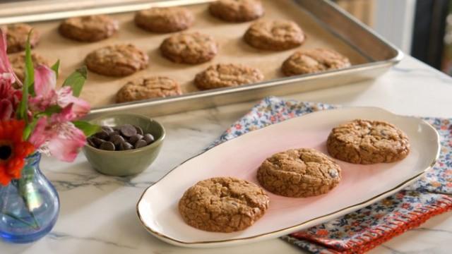 How the Cookie Crumbles