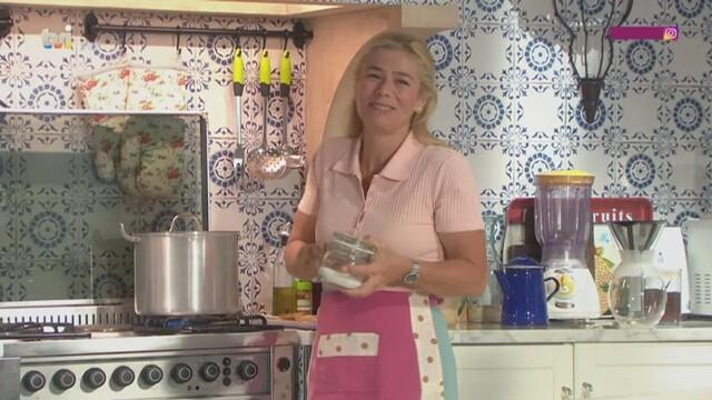 São convida Florinda para ir a Paris