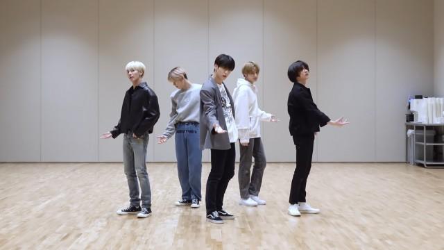 'Roller Coaster’ Dance Practice