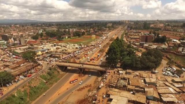 The bridge of minor miracles: Everyday life in Nairobi