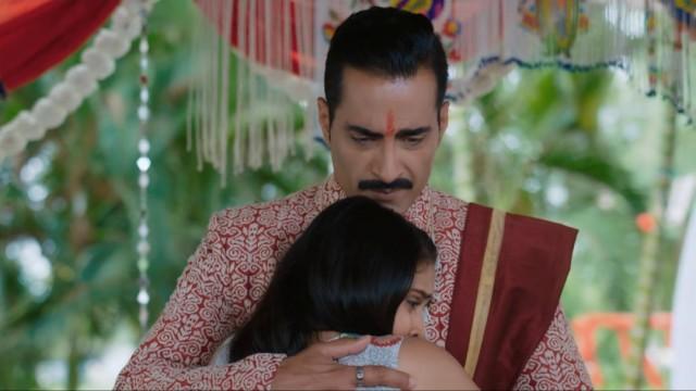 Kavya and Vanraj Face Humiliation