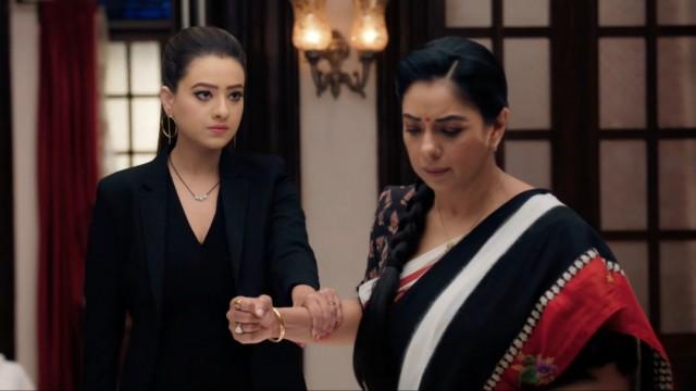 Anupama Warns Kavya