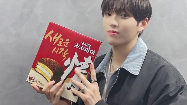 BB do you want to eat chocolate cake with me?