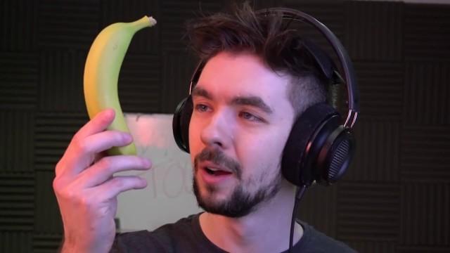 Falling In Love With A Banana! | Apeeling Personality