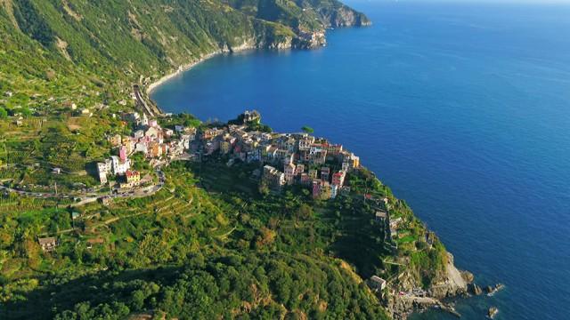 ポルトヴェーネレとチンクエ・テッレ 〜 絶景の地中海 イタリア断崖の町