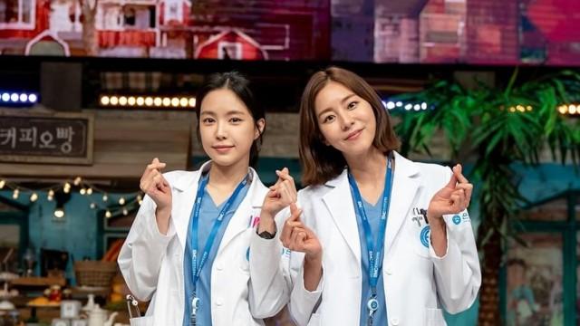 Episode 198 with Uee, Son Na-eun (Apink)