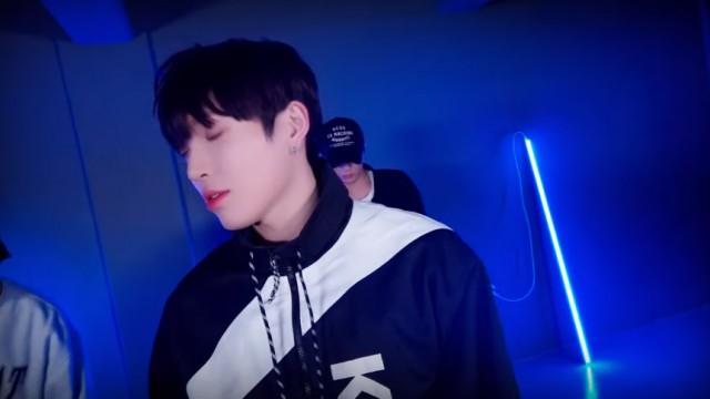 'Chris Brown - Wall 2 Wall' Cover by DKB