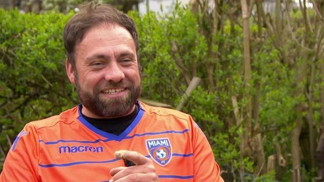 Ein Hochbeet im Hundertwasser-Stil