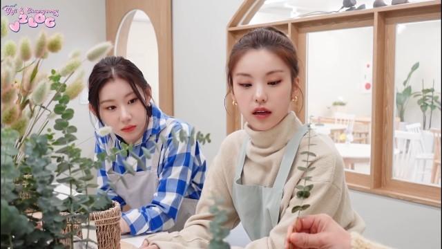 ITZY V2LOG : YEJI & CHAERYEONG