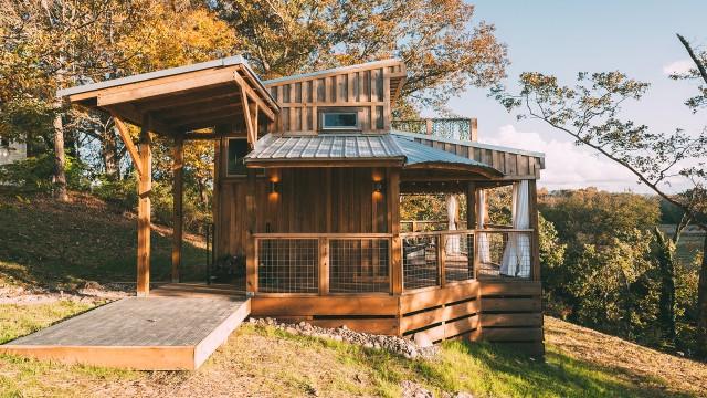 Tiny Cozy Cabins