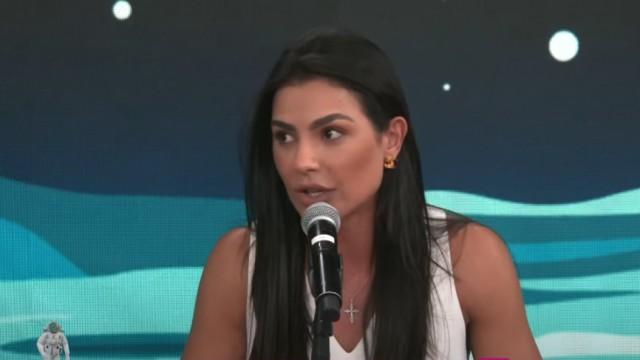 Cíntia Chagas e Elias Monkbel