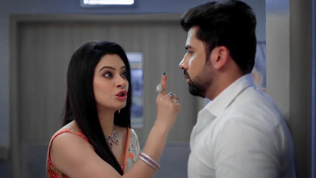 Rakhi Confronts Paritosh