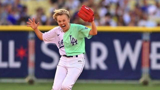JoJo Goes To The Big Leagues