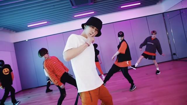 WayV 威神V 'Turn Back Time (超时空 回)' Dance Practice