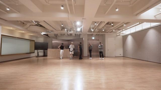 WayV 威神V 'Bad Alive (English Ver.)' Dance Practice