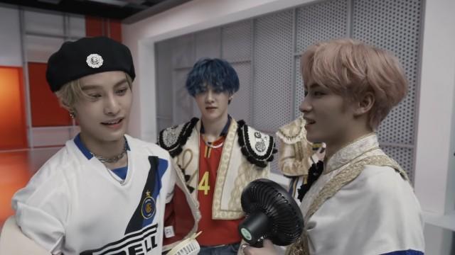 [WayV-log] Who is the best ✊✌ player