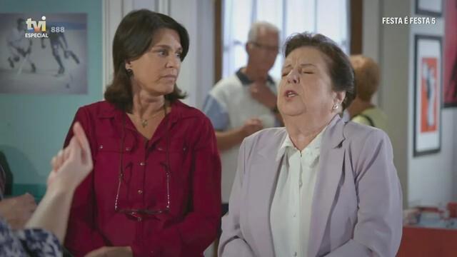 Glória deixa Aida inconsolável