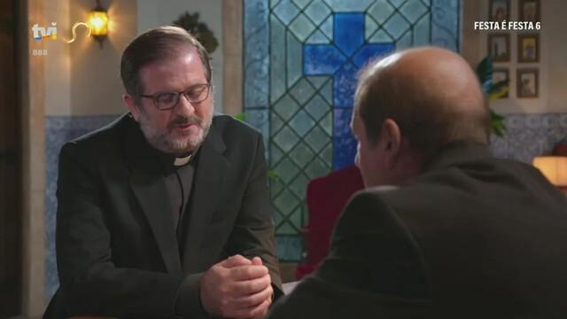 Padre Isidro fica petrificado com o que vê