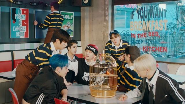 Stray Kids "MANIAC" M/V