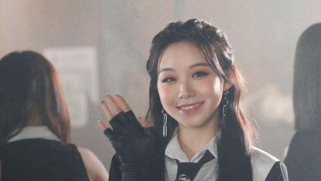 EP.15 'RING ma Bell (what a wonderful world)' M/V Behind
