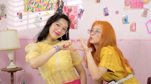 Red Velvet 레드벨벳 'Queendom' Jacket Behind I RV Collection