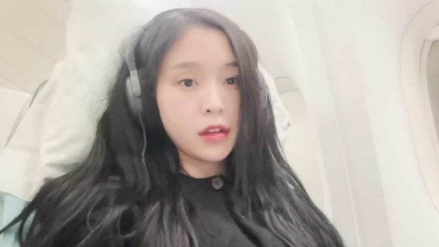 Gahyeon’s Vlog: Airplane