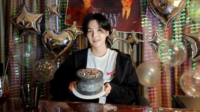 suga 'D-Day' live