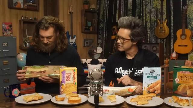 What's The Best Garlic Bread? Taste Test