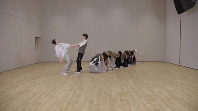 &TEAM 'Road Not Taken' Dance Practice 